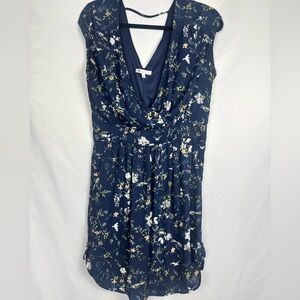 DR2 
Navy Blue Green white Pink Floral 
Medium
